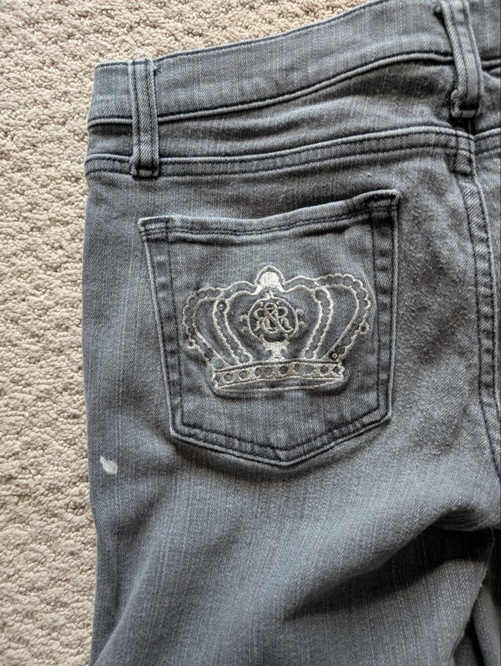 Rock & Republic Charcoal Gray Skinny Jeans with Embroidered Crown